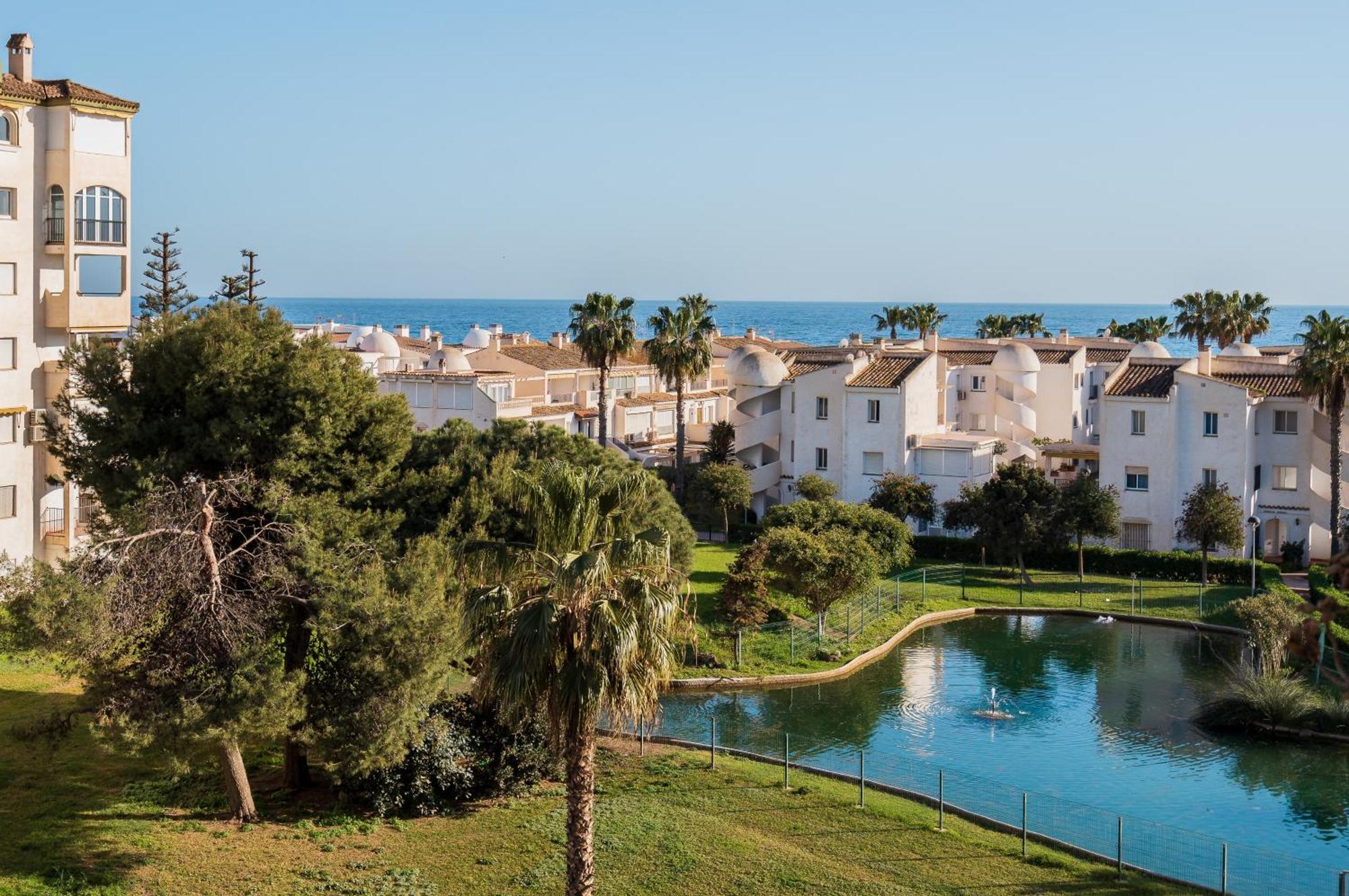 Gran Laguna Playa Apartment Torrox